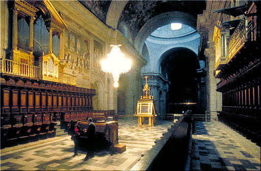    Pilar Cabrera at the High Choir 
of the Royal Monastery El Escorial